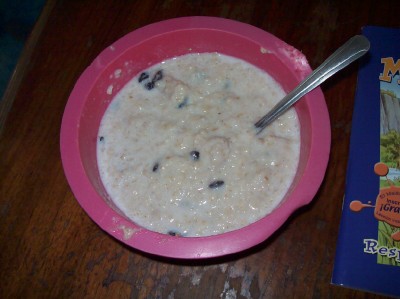 Oatmeal with raisins
