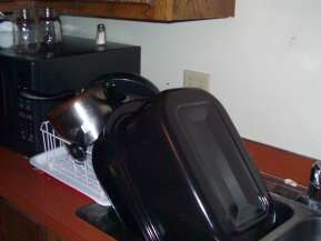 pile of dishes drying