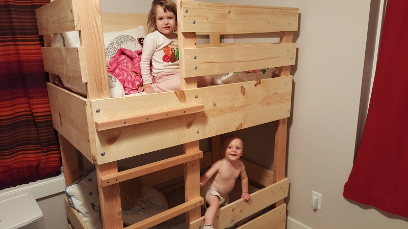 Tirzah Mae and Louis on their new bunk bed